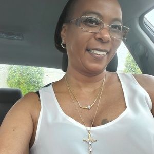 Meet your Posher, Adrian